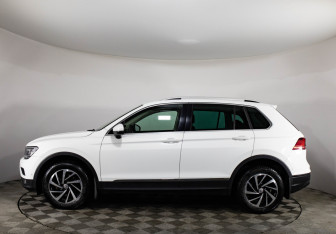Подержанный автомобиль Volkswagen Tiguan 2018 года (8 фото)