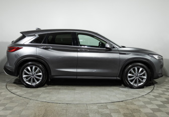 Подержанный автомобиль Infiniti QX50 2021 года (4 фото)