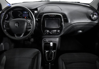 Подержанный автомобиль Renault Kaptur 2017 года (15 фото)