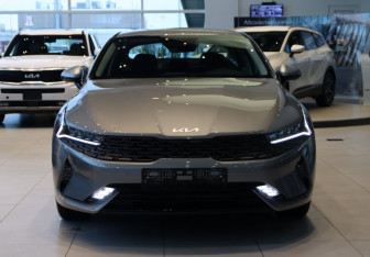 Новый Kia K5 2025 (2 фото)