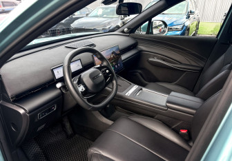 Подержанный автомобиль Omoda C7 2025 года (7 фото)