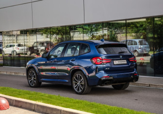 Подержанный автомобиль BMW X3 2021 года (8 фото)