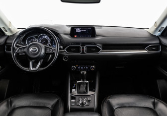 Подержанный автомобиль Mazda CX-5 2018 года (10 фото)