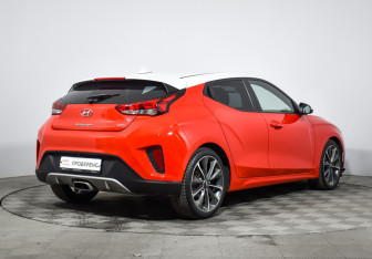 Подержанный автомобиль Hyundai Veloster 2018 года (5 фото)