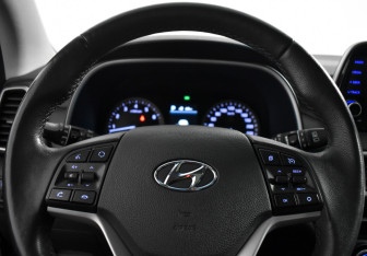 Подержанный автомобиль Hyundai Tucson 2019 года (18 фото)
