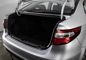 Подержанный автомобиль Kia Rio Sedan 2012 года (9 фото)