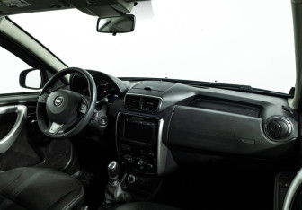Подержанный автомобиль Nissan Terrano 2019 года (9 фото)