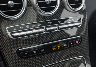 Подержанный автомобиль Mercedes-Benz GLC AMG 2021 года (24 фото)