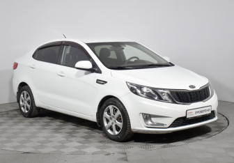 Подержанный автомобиль Kia Rio Sedan 2012 года (3 фото)