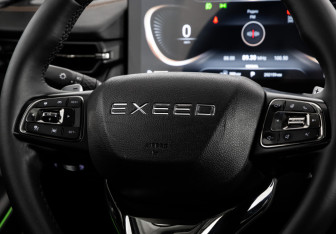 Подержанный автомобиль Exeed TXL 2022 года (11 фото)