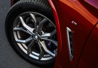 Подержанный автомобиль BMW X4 2019 года (11 фото)