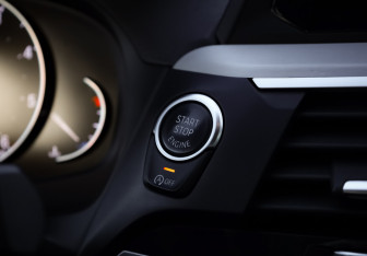 Подержанный автомобиль BMW X3 2018 года (17 фото)