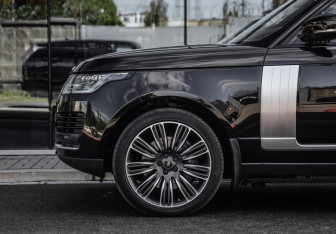 Подержанный автомобиль Land Rover Range Rover 2020 года (10 фото)