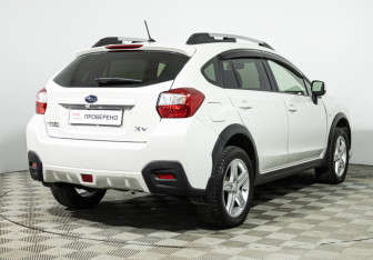 Подержанный автомобиль Subaru XV 2012 года (5 фото)