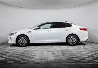 Подержанный автомобиль Kia Optima Sedan 2018 года (4 фото)