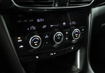 Подержанный автомобиль Mazda 6 Sedan 2013 года (16 фото)