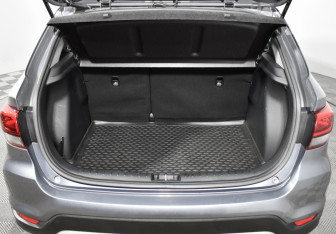 Подержанный автомобиль Kia Rio Hatchback 2020 года (17 фото)