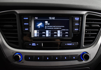 Подержанный автомобиль Hyundai Solaris Sedan 2017 года (14 фото)