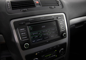 Подержанный автомобиль Skoda Octavia Liftback 2010 года (14 фото)