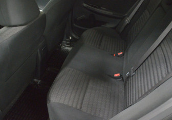 Подержанный автомобиль Toyota Corolla Sedan 2008 года (11 фото)