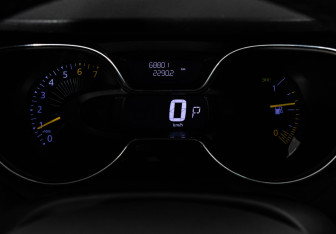 Подержанный автомобиль Renault Kaptur 2016 года (19 фото)