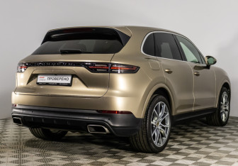 Подержанный автомобиль Porsche Cayenne 2019 года (5 фото)