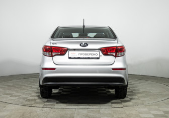 Подержанный автомобиль Kia Rio Sedan 2015 года (6 фото)