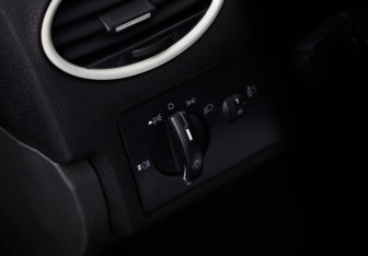 Подержанный автомобиль Ford Focus Sedan 2007 года (15 фото)