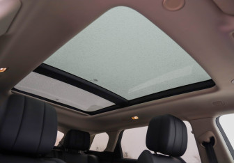 Подержанный автомобиль Land Rover Range Rover Evoque 2024 года (29 фото)