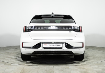 Подержанный автомобиль Zeekr 001 2023 года (6 фото)