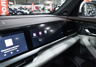 Подержанный автомобиль Geely Monjaro 2023 года (25 фото)