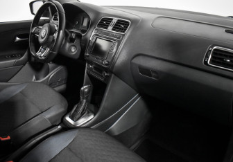 Подержанный автомобиль Volkswagen Polo Sedan 2020 года (13 фото)