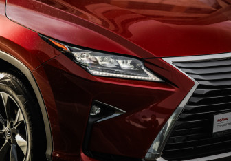 Подержанный автомобиль Lexus RX 2018 года (11 фото)
