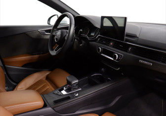 Подержанный автомобиль Audi A5 Liftback 2020 года (15 фото)