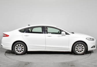 Подержанный автомобиль Ford Mondeo Sedan 2017 года (4 фото)