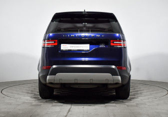 Подержанный автомобиль Land Rover Discovery 2017 года (7 фото)