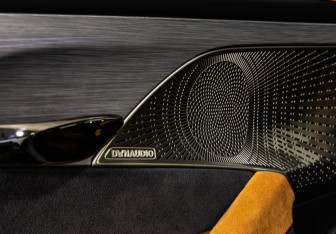 Подержанный автомобиль Voyah Passion 2023 года (26 фото)