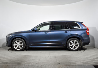 Подержанный автомобиль Volvo XC90 2019 года (8 фото)