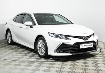 Подержанный автомобиль Toyota Camry Sedan 2021 года (3 фото)