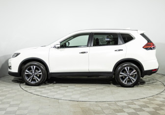 Подержанный автомобиль Nissan X-Trail 2019 года (8 фото)