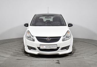 Подержанный автомобиль Opel Corsa 2008 года (2 фото)