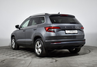 Подержанный автомобиль Skoda Karoq 2020 года (7 фото)