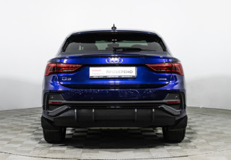 Подержанный автомобиль Audi Q3 2021 года (6 фото)