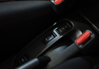 Подержанный автомобиль Nissan Note 2008 года (15 фото)