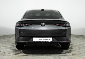 Подержанный автомобиль Changan Lamore 2023 года (6 фото)