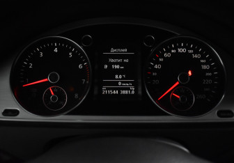 Подержанный автомобиль Volkswagen Passat Sedan 2011 года (19 фото)