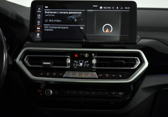 Подержанный автомобиль BMW X3 2022 года (17 фото)