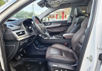 Подержанный автомобиль Chery Tiggo 8 Pro 2023 года (11 фото)
