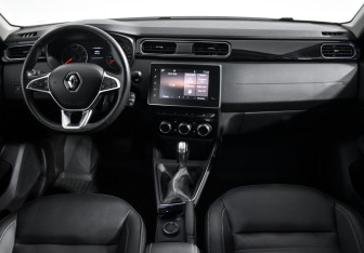 Подержанный автомобиль Renault Arkana 2019 года (14 фото)