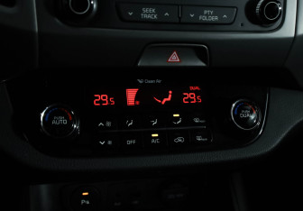 Подержанный автомобиль Kia Sportage 2014 года (15 фото)